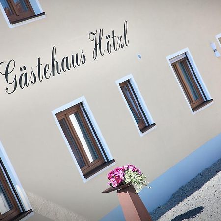 Gaestehaus Hoetzl Hotel Galgweis Exterior photo